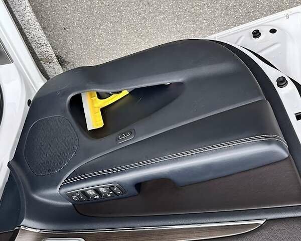 Белый Джип Гранд Чероки, объемом двигателя 3 л и пробегом 155 тыс. км за 22500 $, фото 14 на Automoto.ua