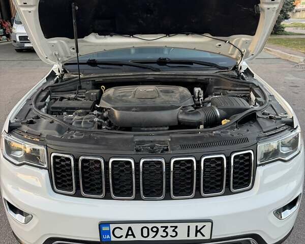 Джип Гранд Чероки 2016 в Черкассах на Automoto.ua Белый Джип Гранд Чероки, объемом двигателя 3.6 л и пробегом 164 тыс. км за 19600 $, фото 10 на Automoto.ua