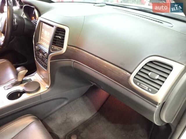 Белый Джип Гранд Чероки, объемом двигателя 3 л и пробегом 107 тыс. км за 24500 $, фото 35 на Automoto.ua