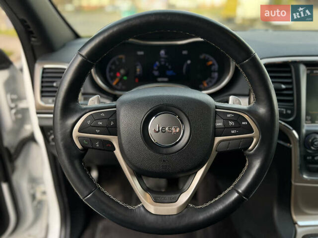 Белый Джип Гранд Чероки, объемом двигателя 2.99 л и пробегом 142 тыс. км за 25000 $, фото 14 на Automoto.ua