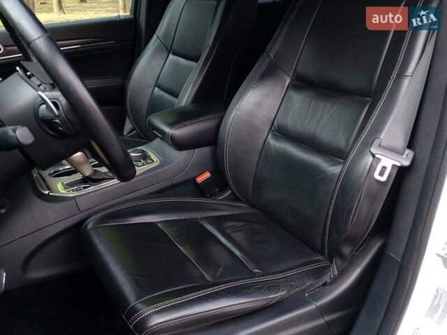 Белый Джип Гранд Чероки, объемом двигателя 3.6 л и пробегом 100 тыс. км за 24499 $, фото 17 на Automoto.ua