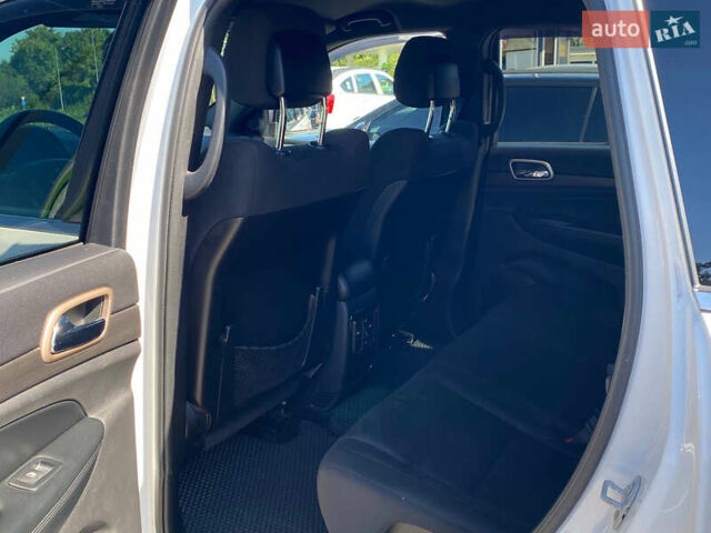 Білий Джип Grand Cherokee, об'ємом двигуна 3.6 л та пробігом 168 тис. км за 17300 $, фото 10 на Automoto.ua
