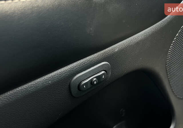 Белый Джип Гранд Чероки, объемом двигателя 2.99 л и пробегом 142 тыс. км за 25000 $, фото 31 на Automoto.ua