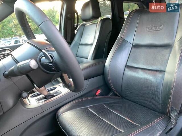 Білий Джип Grand Cherokee, об'ємом двигуна 3 л та пробігом 176 тис. км за 29440 $, фото 23 на Automoto.ua