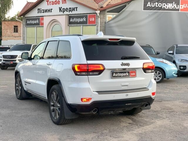 Білий Джип Grand Cherokee, об'ємом двигуна 3 л та пробігом 176 тис. км за 29440 $, фото 6 на Automoto.ua