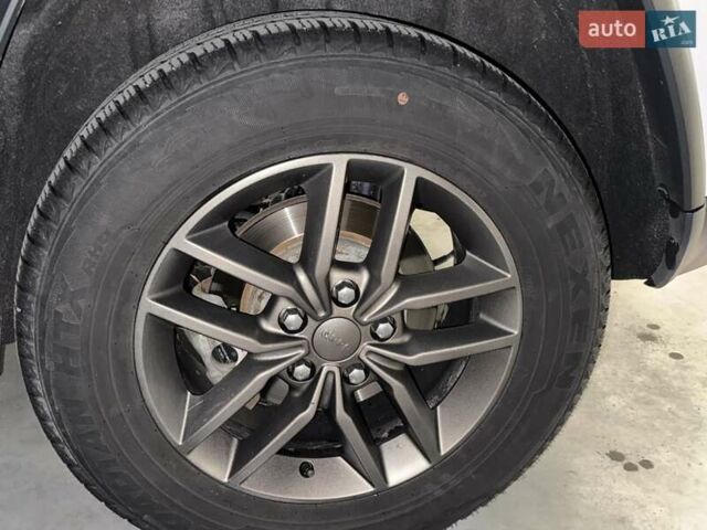 Джип Grand Cherokee 2016 у Києві на Automoto.ua Білий Джип Grand Cherokee, об'ємом двигуна 3.6 л та пробігом 246 тис. км за 20499 $, фото 18 на Automoto.ua