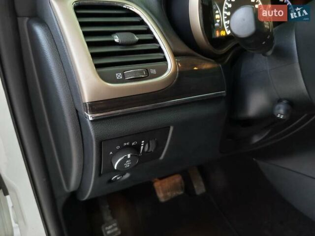 Белый Джип Гранд Чероки, объемом двигателя 3 л и пробегом 107 тыс. км за 24500 $, фото 16 на Automoto.ua