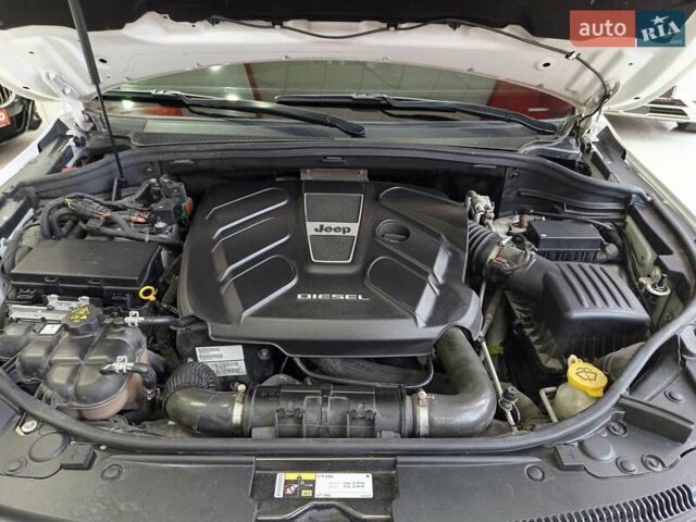 Белый Джип Гранд Чероки, объемом двигателя 3 л и пробегом 107 тыс. км за 24500 $, фото 51 на Automoto.ua