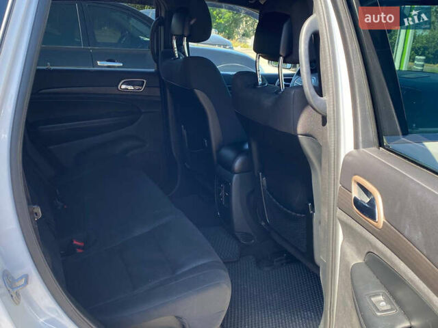 Білий Джип Grand Cherokee, об'ємом двигуна 3.6 л та пробігом 168 тис. км за 17300 $, фото 11 на Automoto.ua