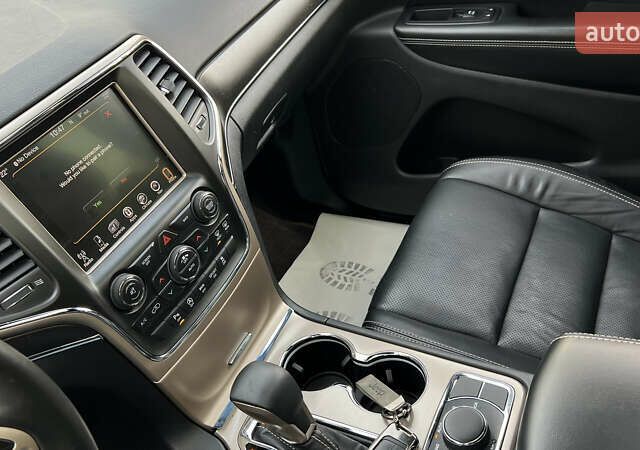 Белый Джип Гранд Чероки, объемом двигателя 2.99 л и пробегом 142 тыс. км за 25000 $, фото 28 на Automoto.ua