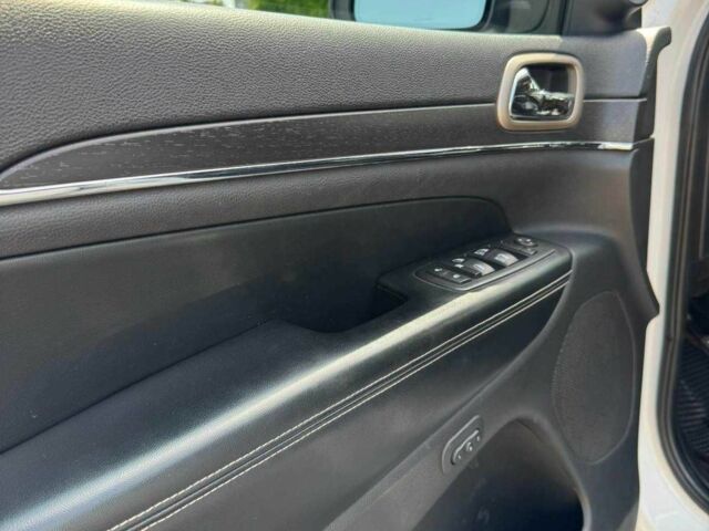 Белый Джип Гранд Чероки, объемом двигателя 3.6 л и пробегом 164 тыс. км за 20000 $, фото 15 на Automoto.ua