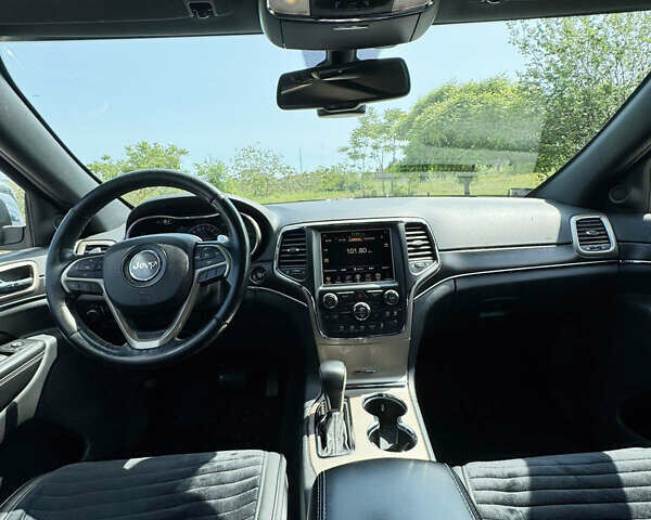 Белый Джип Гранд Чероки, объемом двигателя 3.6 л и пробегом 164 тыс. км за 20000 $, фото 25 на Automoto.ua