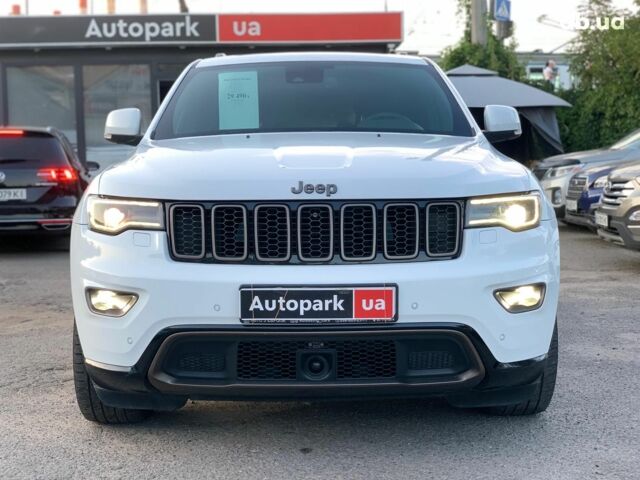 Білий Джип Grand Cherokee, об'ємом двигуна 3 л та пробігом 176 тис. км за 29440 $, фото 1 на Automoto.ua