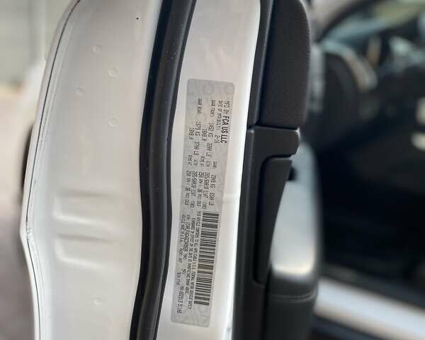 Белый Джип Гранд Чероки, объемом двигателя 3.6 л и пробегом 67 тыс. км за 23300 $, фото 16 на Automoto.ua
