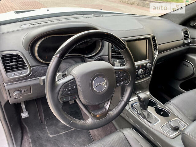 Білий Джип Grand Cherokee, об'ємом двигуна 5.7 л та пробігом 84 тис. км за 35000 $, фото 74 на Automoto.ua