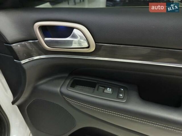 Белый Джип Гранд Чероки, объемом двигателя 3 л и пробегом 107 тыс. км за 24500 $, фото 41 на Automoto.ua