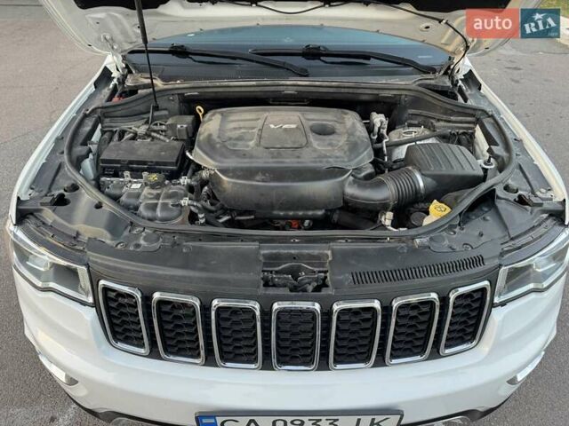 Джип Гранд Чероки 2016 в Черкассах на Automoto.ua Белый Джип Гранд Чероки, объемом двигателя 3.6 л и пробегом 164 тыс. км за 19600 $, фото 9 на Automoto.ua