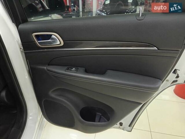 Белый Джип Гранд Чероки, объемом двигателя 3 л и пробегом 107 тыс. км за 24500 $, фото 49 на Automoto.ua