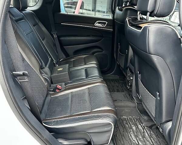 Белый Джип Гранд Чероки, объемом двигателя 3 л и пробегом 155 тыс. км за 22500 $, фото 26 на Automoto.ua