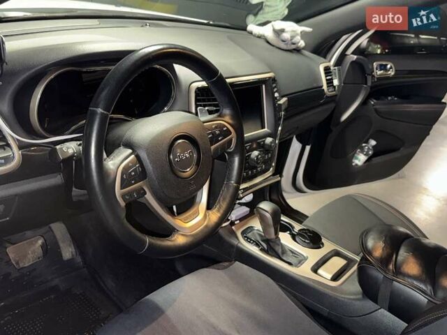 Джип Grand Cherokee 2016 у Києві на Automoto.ua Білий Джип Grand Cherokee, об'ємом двигуна 3.6 л та пробігом 246 тис. км за 20499 $, фото 29 на Automoto.ua