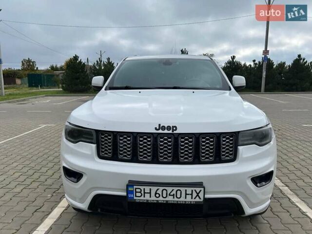 Белый Джип Гранд Чероки, объемом двигателя 3.6 л и пробегом 121 тыс. км за 19900 $, фото 1 на Automoto.ua