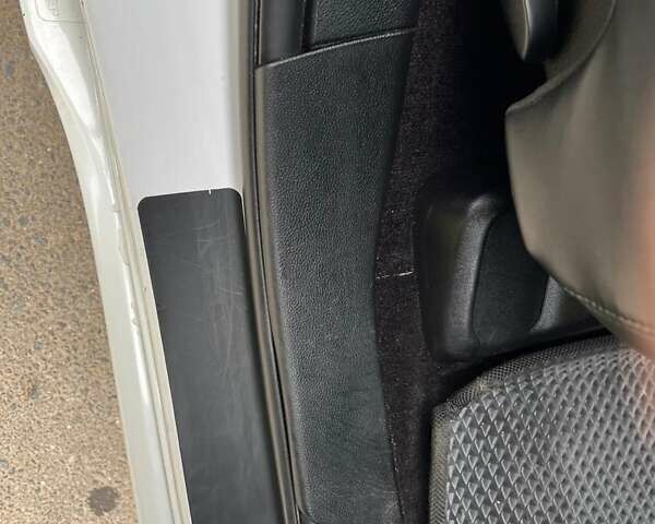 Белый Джип Гранд Чероки, объемом двигателя 3.6 л и пробегом 121 тыс. км за 19900 $, фото 26 на Automoto.ua