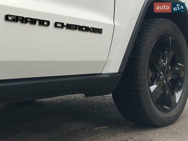 Белый Джип Гранд Чероки, объемом двигателя 3.6 л и пробегом 165 тыс. км за 22490 $, фото 7 на Automoto.ua