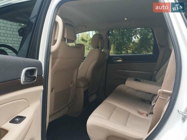 Білий Джип Grand Cherokee, об'ємом двигуна 3.6 л та пробігом 165 тис. км за 23390 $, фото 16 на Automoto.ua