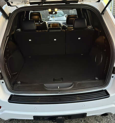 Белый Джип Гранд Чероки, объемом двигателя 3.6 л и пробегом 210 тыс. км за 23700 $, фото 21 на Automoto.ua