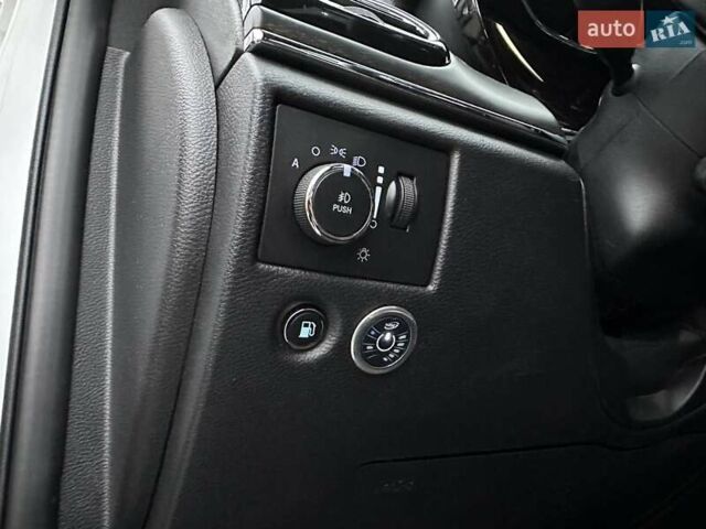 Белый Джип Гранд Чероки, объемом двигателя 5.85 л и пробегом 188 тыс. км за 25900 $, фото 19 на Automoto.ua