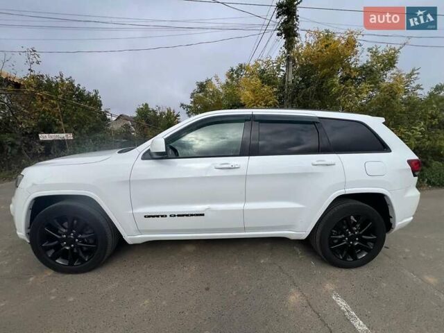 Белый Джип Гранд Чероки, объемом двигателя 3.6 л и пробегом 121 тыс. км за 19900 $, фото 4 на Automoto.ua