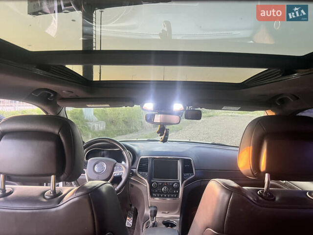 Белый Джип Гранд Чероки, объемом двигателя 2.99 л и пробегом 171 тыс. км за 23200 $, фото 4 на Automoto.ua