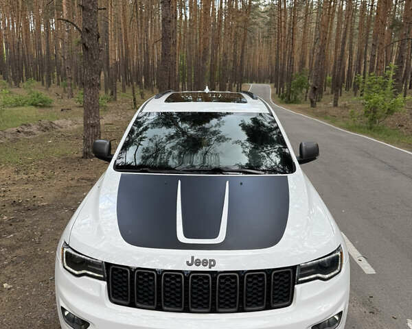 Білий Джип Grand Cherokee, об'ємом двигуна 3.6 л та пробігом 100 тис. км за 24500 $, фото 2 на Automoto.ua