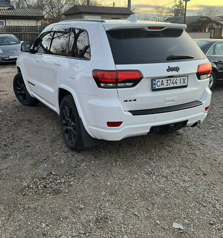 Белый Джип Гранд Чероки, объемом двигателя 3.6 л и пробегом 210 тыс. км за 23700 $, фото 4 на Automoto.ua