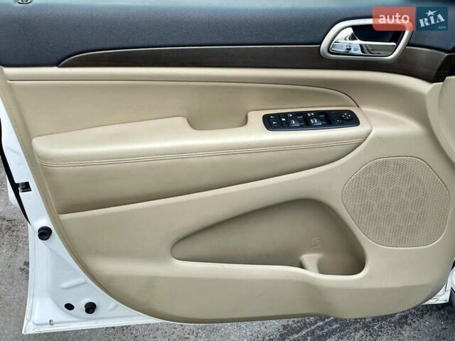 Білий Джип Grand Cherokee, об'ємом двигуна 3.6 л та пробігом 85 тис. км за 19800 $, фото 51 на Automoto.ua