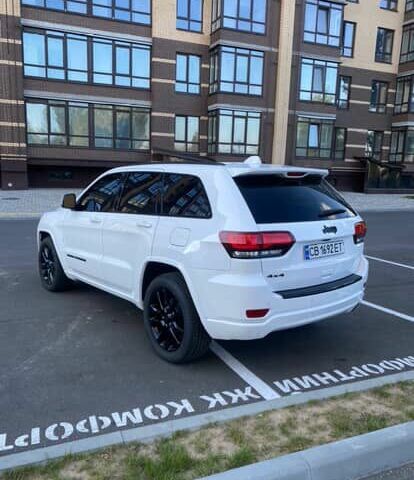 Білий Джип Grand Cherokee, об'ємом двигуна 3.6 л та пробігом 160 тис. км за 26000 $, фото 3 на Automoto.ua
