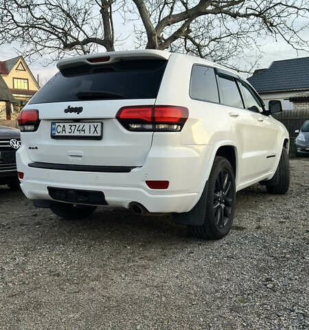 Белый Джип Гранд Чероки, объемом двигателя 3.6 л и пробегом 210 тыс. км за 23700 $, фото 7 на Automoto.ua