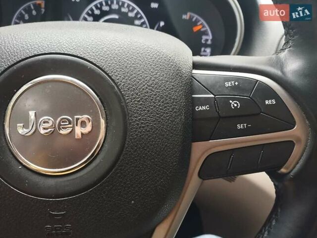 Белый Джип Гранд Чероки, объемом двигателя 3.6 л и пробегом 165 тыс. км за 22490 $, фото 21 на Automoto.ua