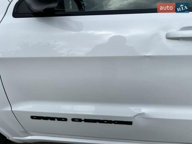 Белый Джип Гранд Чероки, объемом двигателя 3.6 л и пробегом 121 тыс. км за 19900 $, фото 25 на Automoto.ua