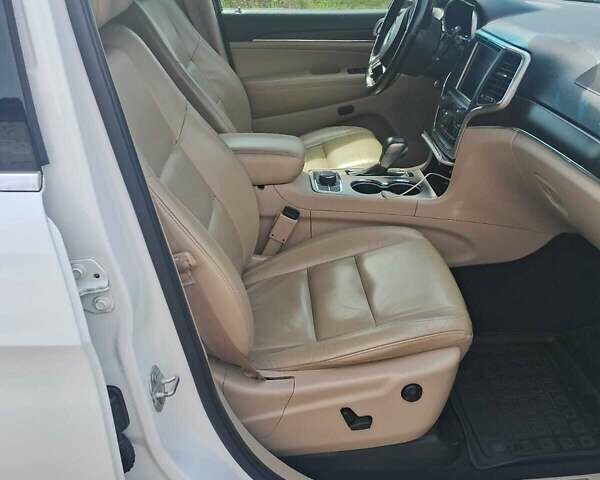 Білий Джип Grand Cherokee, об'ємом двигуна 3.6 л та пробігом 116 тис. км за 22800 $, фото 4 на Automoto.ua
