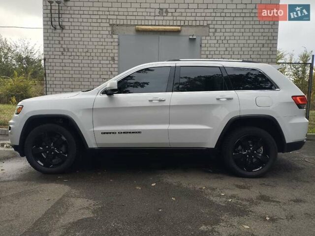 Білий Джип Grand Cherokee, об'ємом двигуна 3.6 л та пробігом 165 тис. км за 23390 $, фото 6 на Automoto.ua
