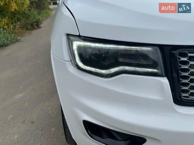 Белый Джип Гранд Чероки, объемом двигателя 3.6 л и пробегом 121 тыс. км за 19900 $, фото 32 на Automoto.ua