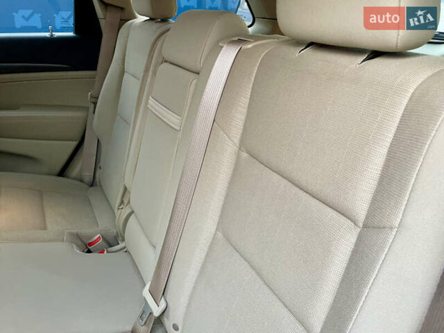 Білий Джип Grand Cherokee, об'ємом двигуна 3.6 л та пробігом 85 тис. км за 19800 $, фото 61 на Automoto.ua