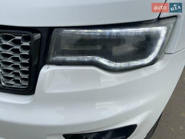 Белый Джип Гранд Чероки, объемом двигателя 3.6 л и пробегом 121 тыс. км за 19900 $, фото 33 на Automoto.ua