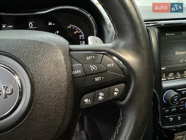 Белый Джип Гранд Чероки, объемом двигателя 5.85 л и пробегом 188 тыс. км за 25900 $, фото 24 на Automoto.ua