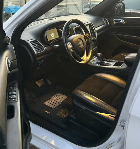 Белый Джип Гранд Чероки, объемом двигателя 3.6 л и пробегом 210 тыс. км за 23700 $, фото 18 на Automoto.ua