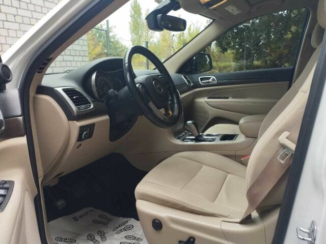 Белый Джип Гранд Чероки, объемом двигателя 3.6 л и пробегом 165 тыс. км за 22490 $, фото 10 на Automoto.ua