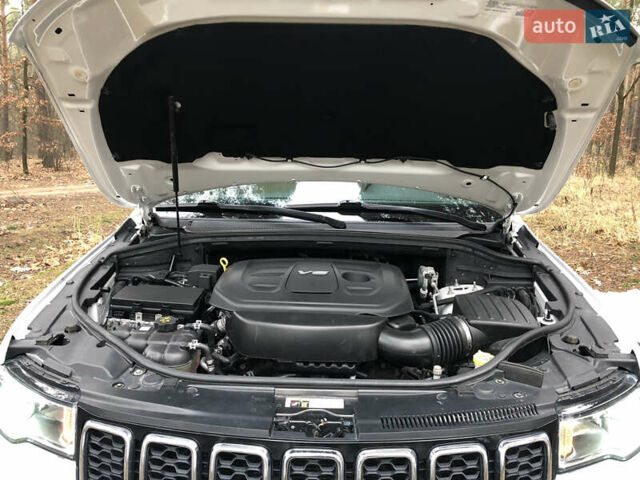 Білий Джип Grand Cherokee, об'ємом двигуна 3.6 л та пробігом 166 тис. км за 22700 $, фото 32 на Automoto.ua