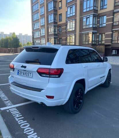 Білий Джип Grand Cherokee, об'ємом двигуна 3.6 л та пробігом 160 тис. км за 26000 $, фото 4 на Automoto.ua