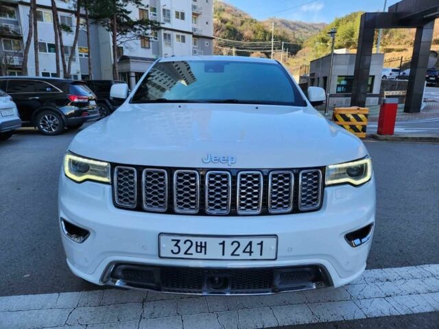 Білий Джип Grand Cherokee, об'ємом двигуна 3 л та пробігом 107 тис. км за 25100 $, фото 2 на Automoto.ua